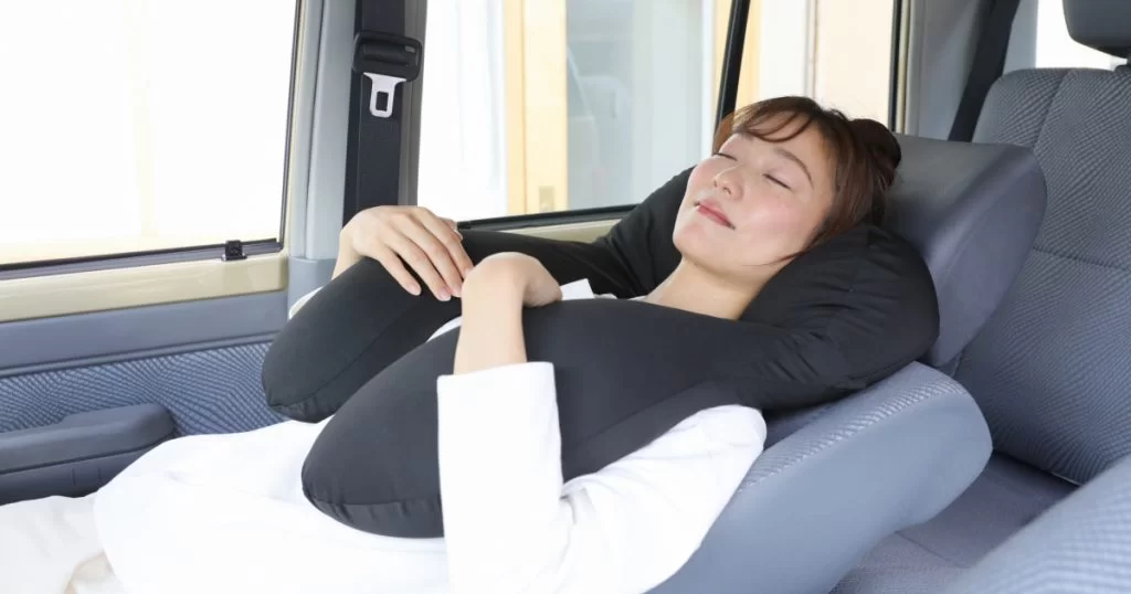 おすすめの使い方は、車内での仮眠や車中泊での利用